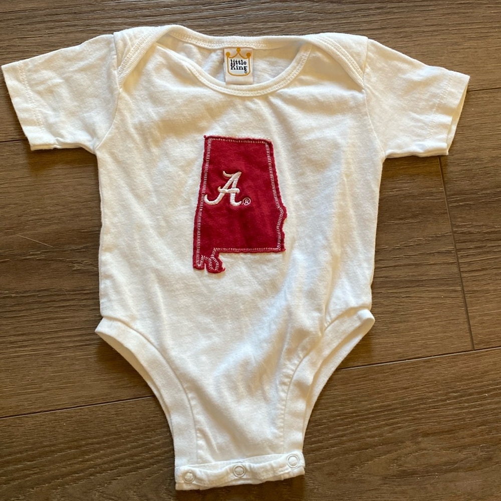 Alabama Crimson Tide Onesie. 12 Months. 100% Cotton. Little King